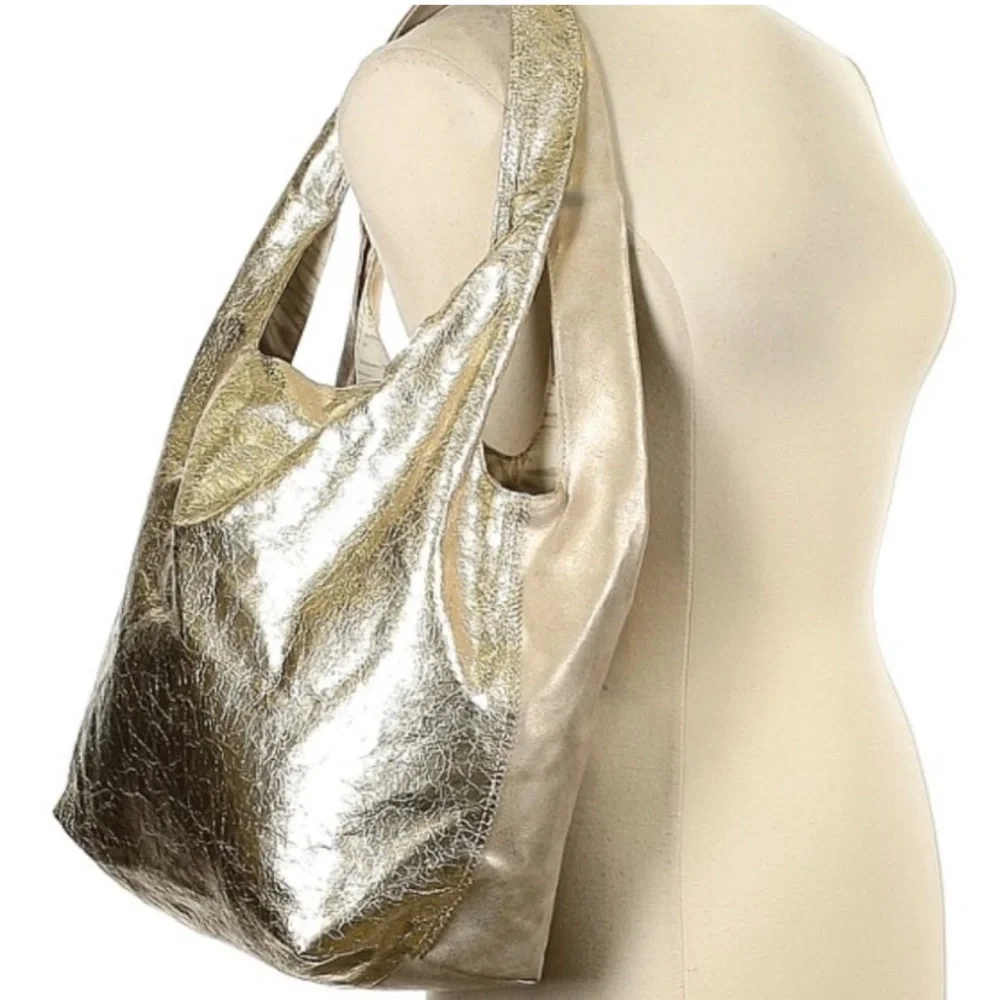 :: Stella & Dot | GOLD Switcheroo Reversible Tote Bag - Picture 4 of 4